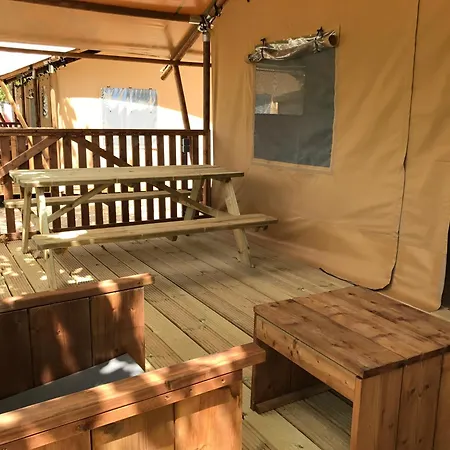 索尔索纳露营别墅旅馆