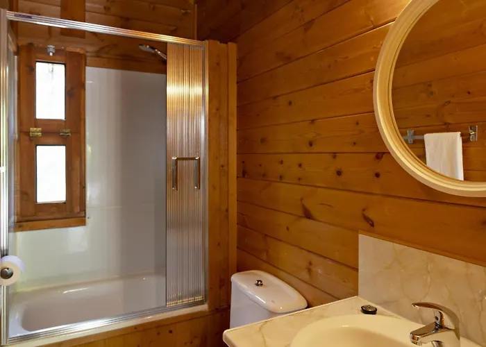 - Càmping El Solsonès Camping 4*