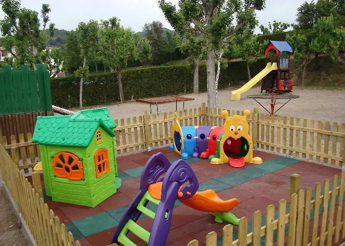 - El Solsones Campsite 4*